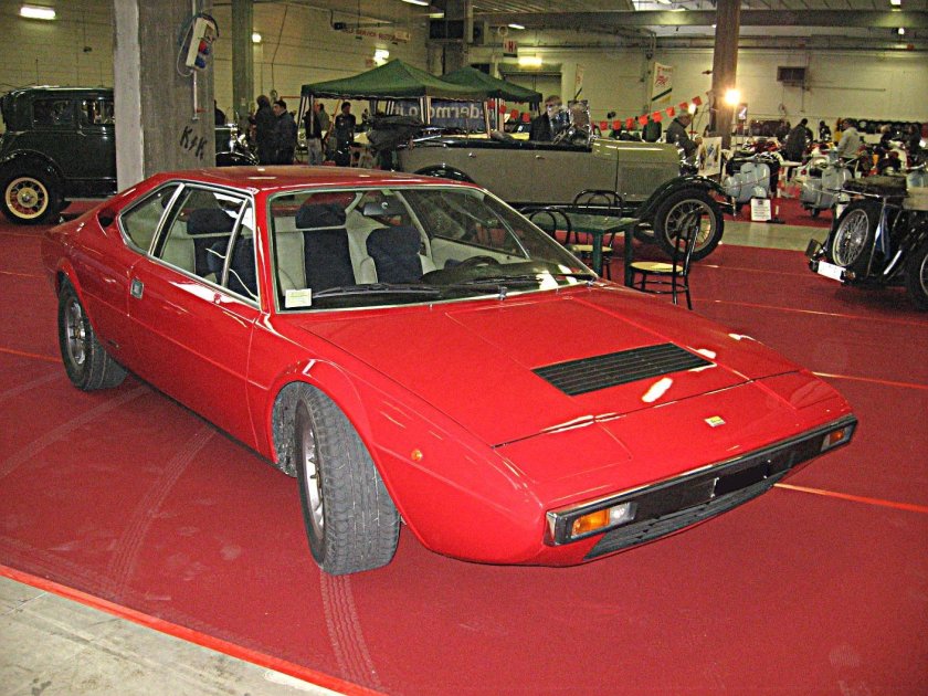 Ferrari 208 gt4