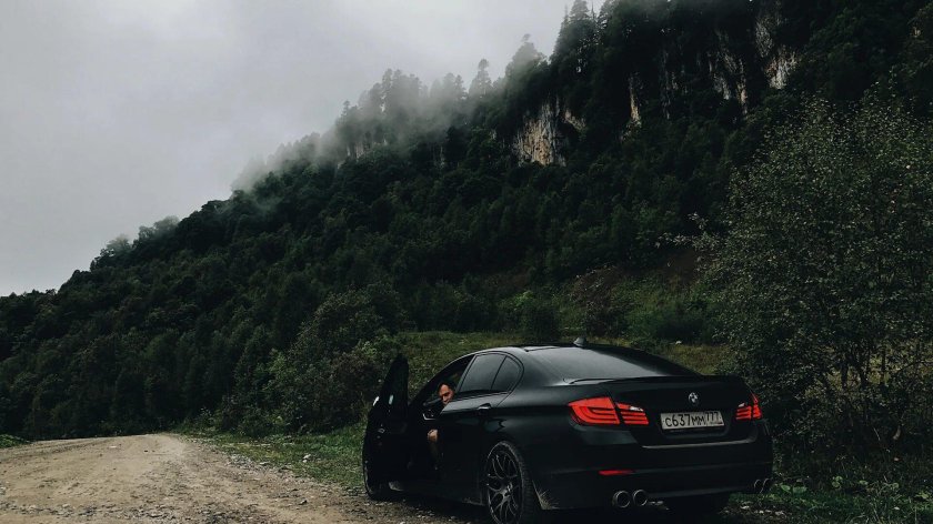 БМВ м5 в горах Дагестана