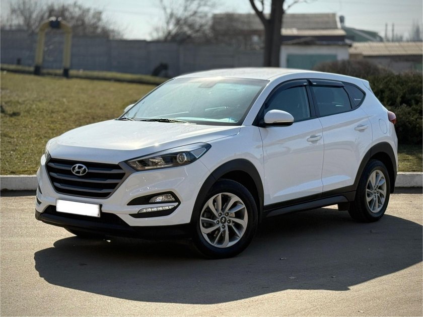 Hyundai tucson 2