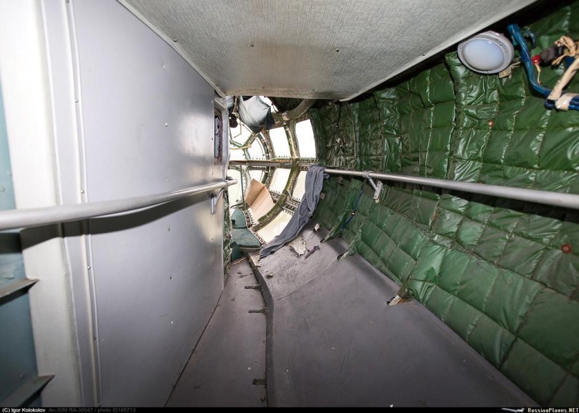 АН-30 кабина