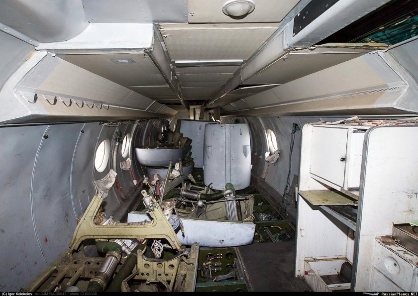 АН-30 кабина