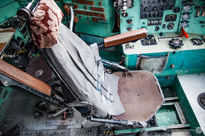 АН 22 кабина