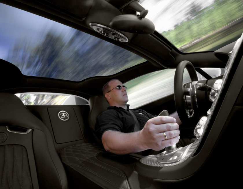 Мужчина в авто