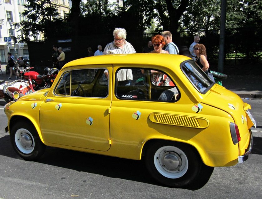 Латвия машина