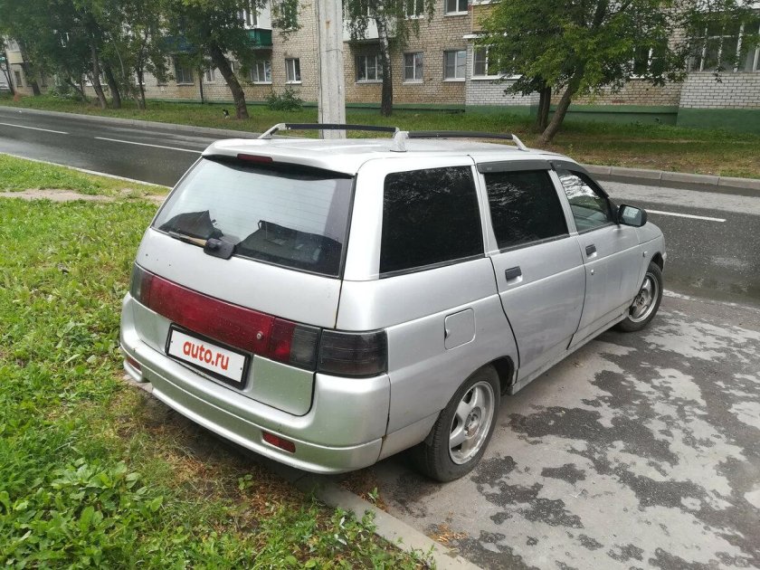 Lada (ВАЗ) 2111