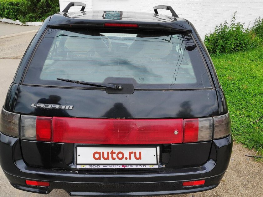 ВАЗ 2111 универсал сзади