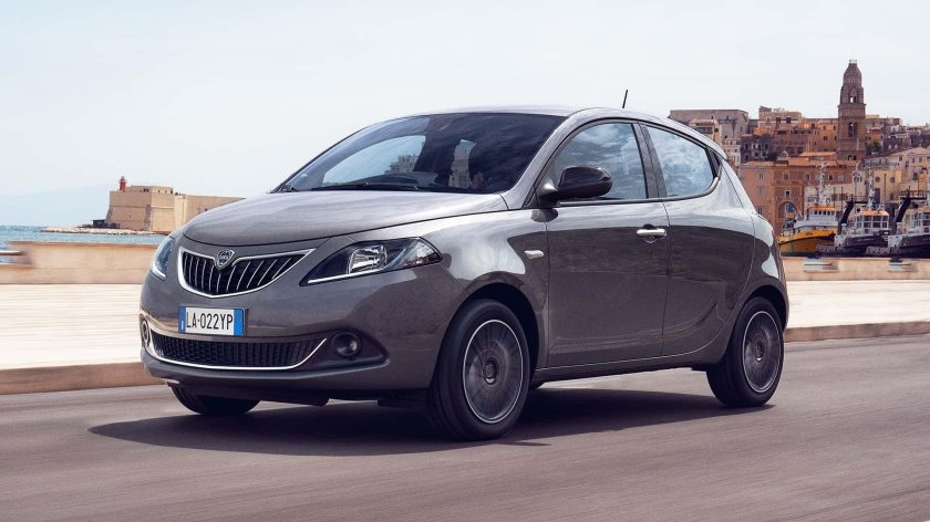Lancia Ypsilon 2024 салон