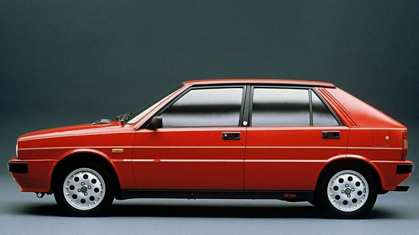 Lancia delta 1 поколение