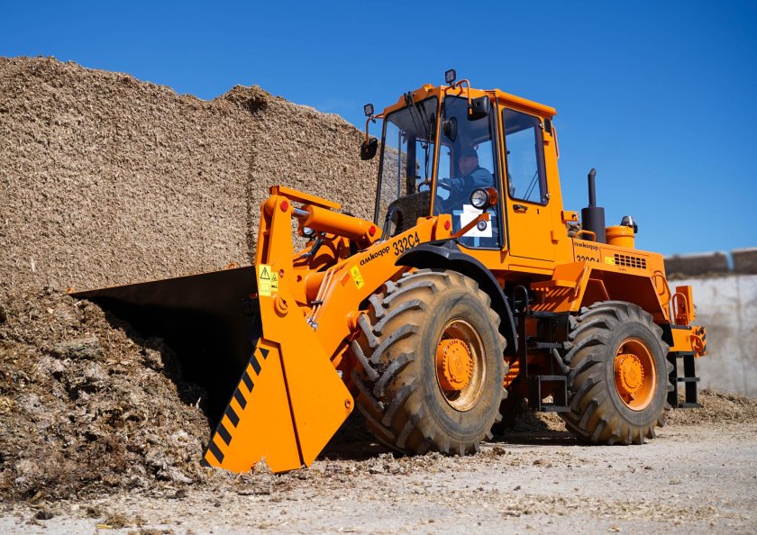 Фронтальный погрузчик амкодор 352с