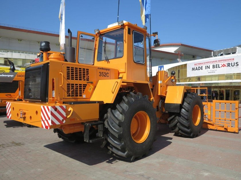 Фронтальный погрузчик амкодор 342в