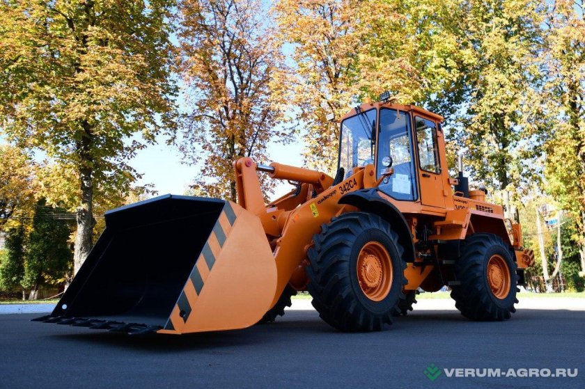 Погрузчик универсальный амкодор 342с4