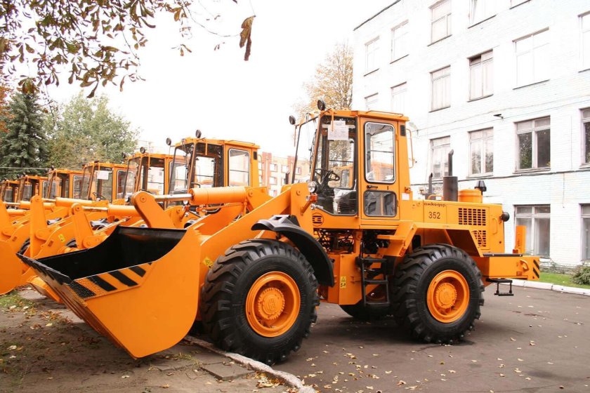 Фронтальный погрузчик Амкодор 352с