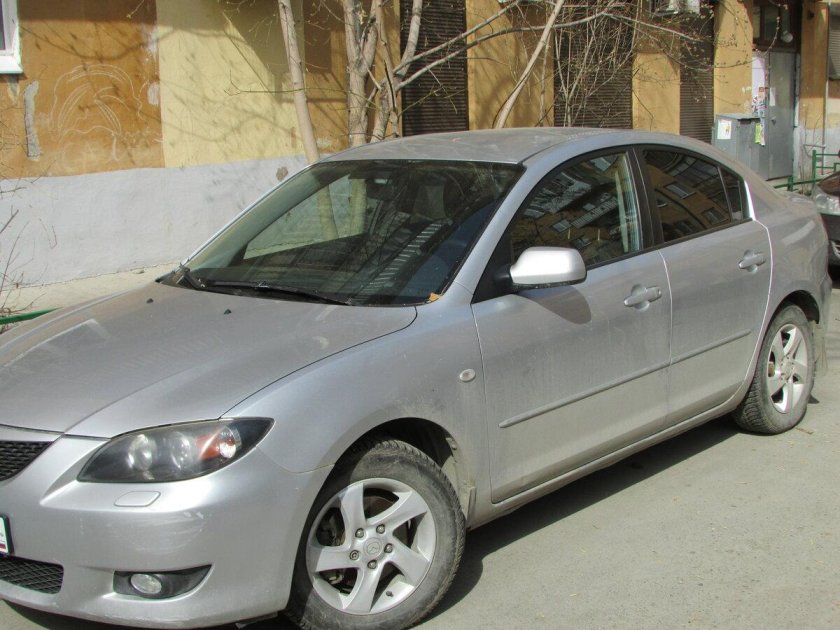 Мазда 3 2005 седан 1.6