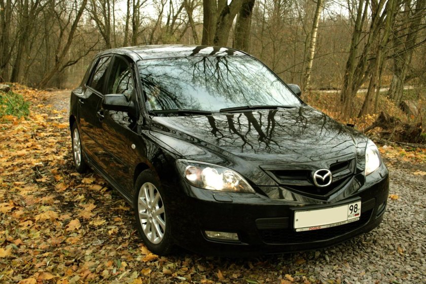 Мазда 3 в Старом кузове седан