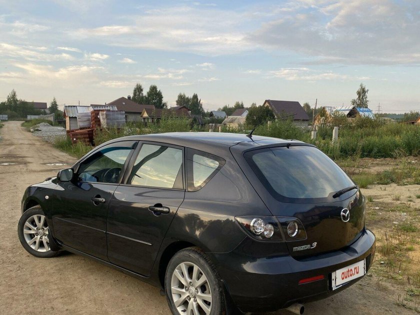 568 82 Регион Мазда 3