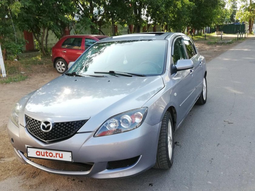 Мазда 3 серебристая