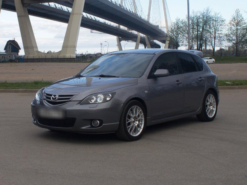 Mazda 3 BK серая