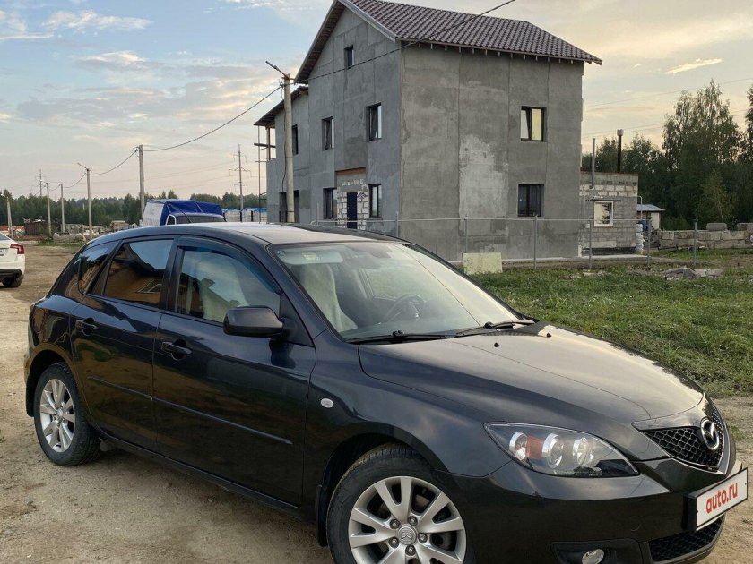Мазда 3 БК хэтчбек