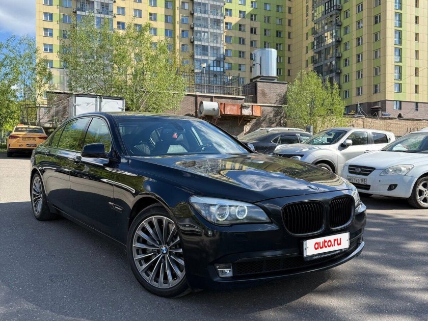 Бмв 750 2010