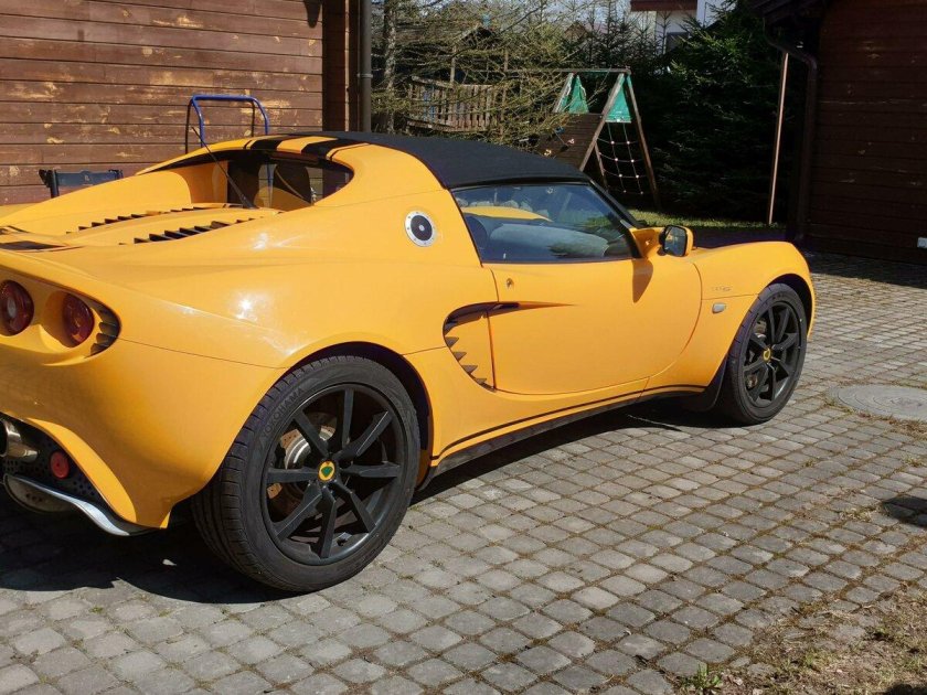 Машина лотус элис