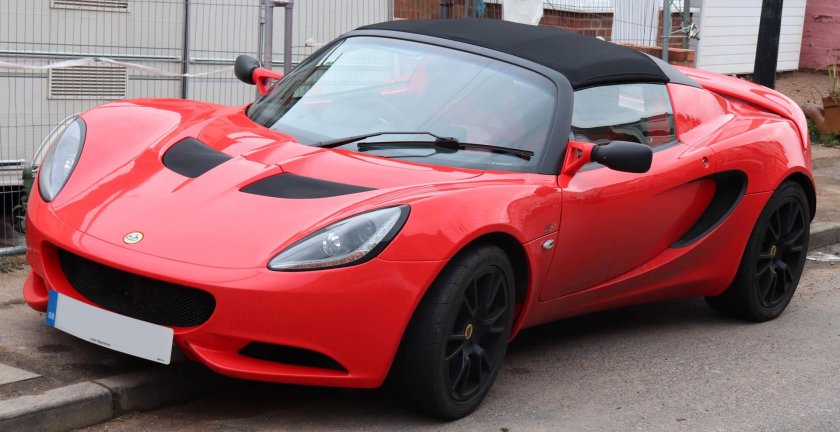 Машина Lotus Elise