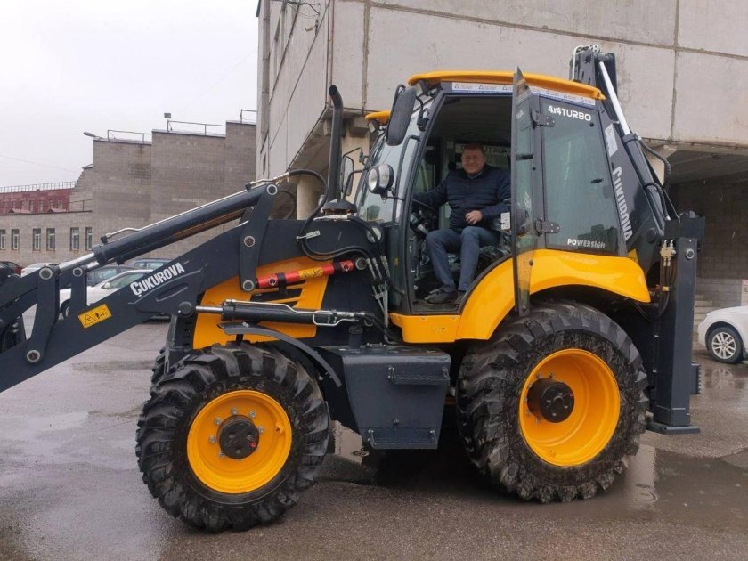 Рунмакс 440 экскаватор погрузчик