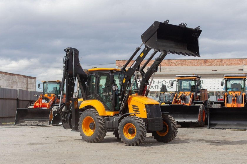 Экскаватор погрузчик cukurova