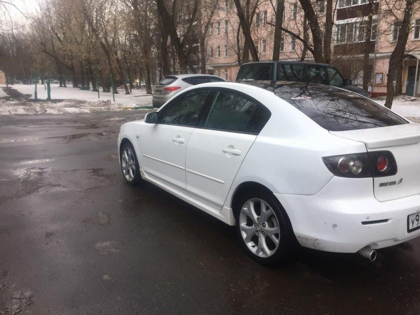 Mazda 3 белая 2008