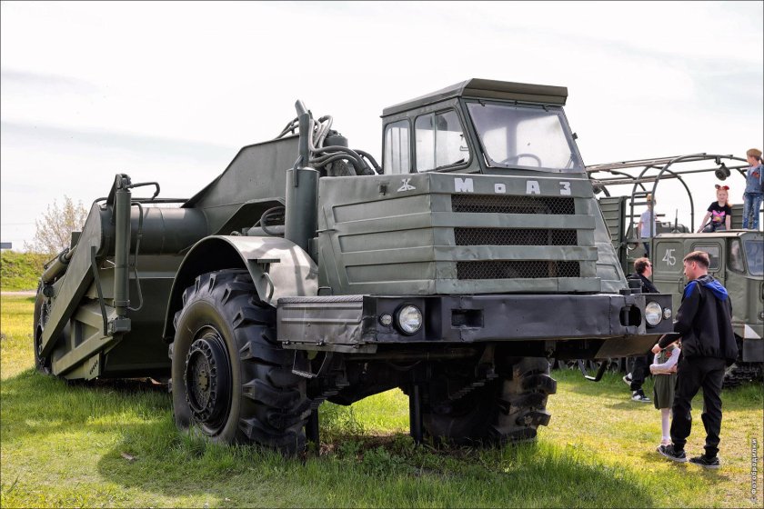 Скрепер МОАЗ-6014