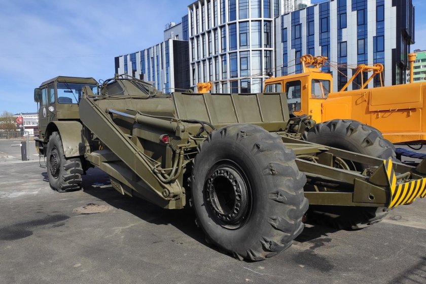 Скрепер МОАЗ-6014