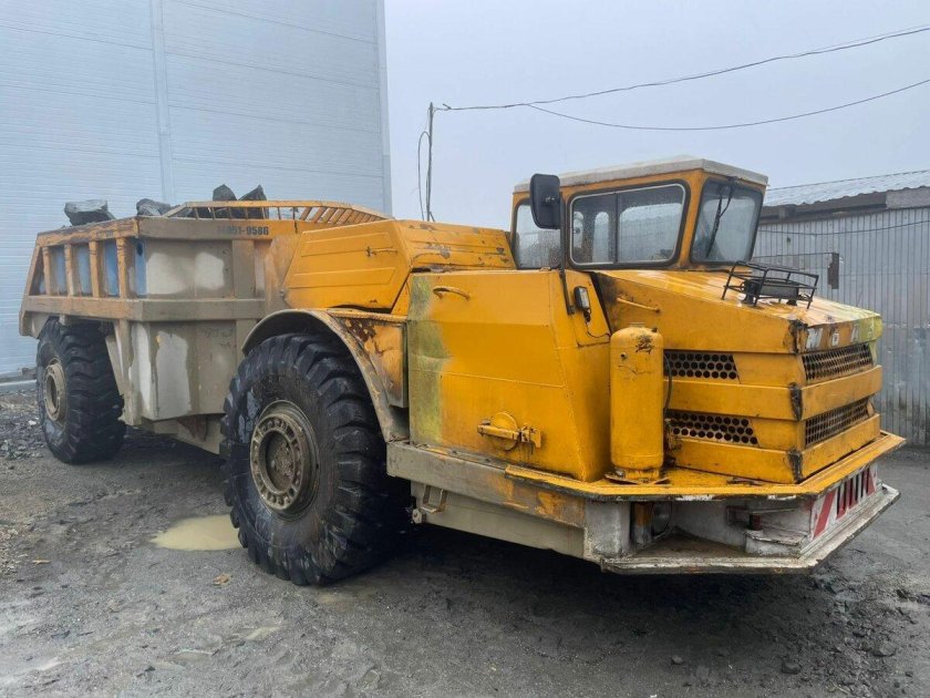 Шахтный самосвал моаз