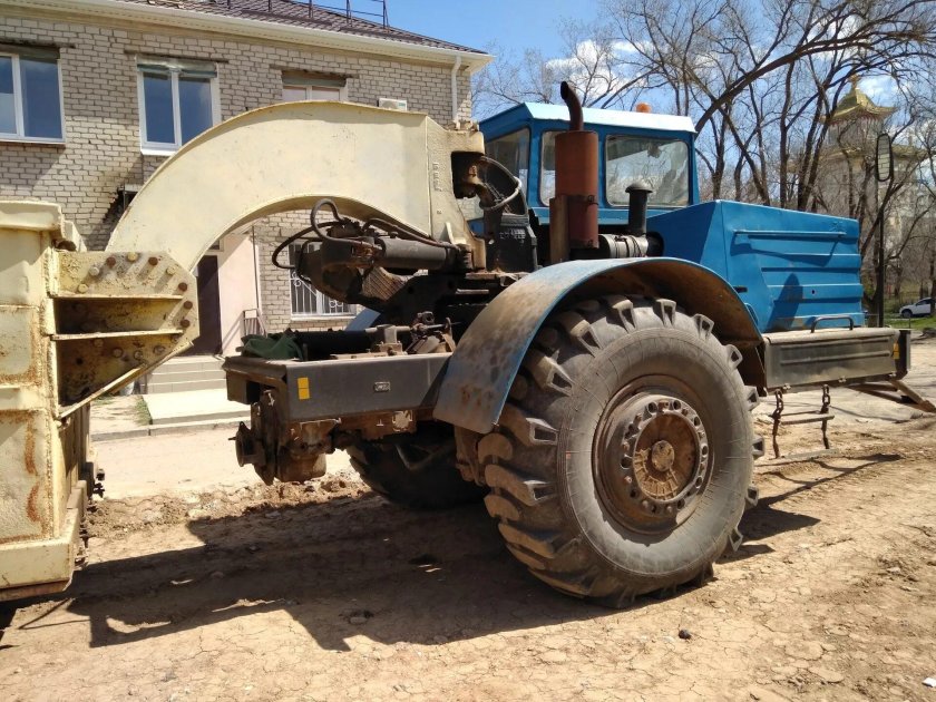 Скрепер МОАЗ 529