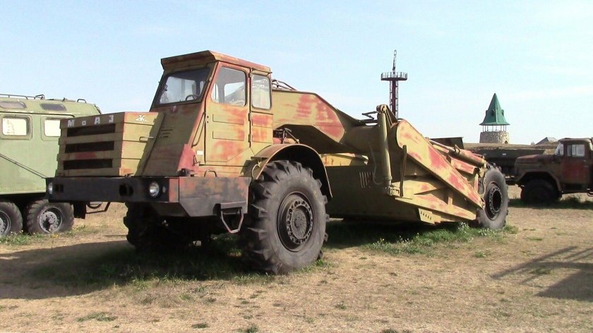 Скрепер самоходный МОАЗ-60071
