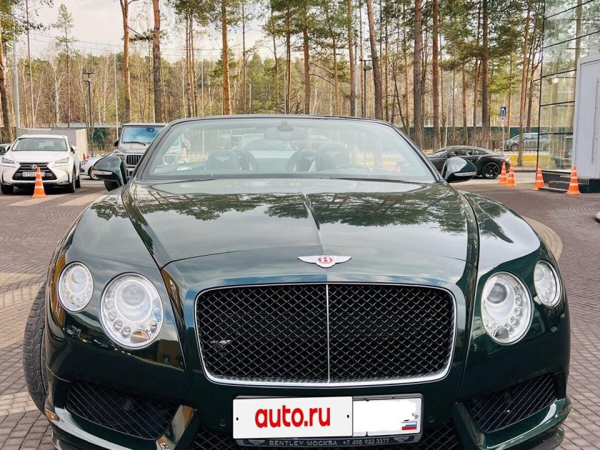 Зеленый бентли continental gt