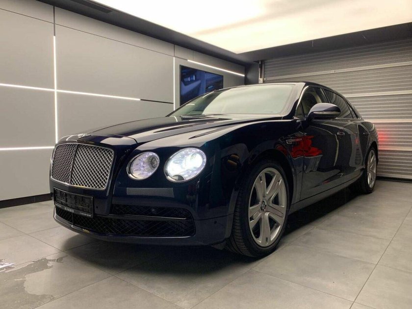 Бентли флаинг спур