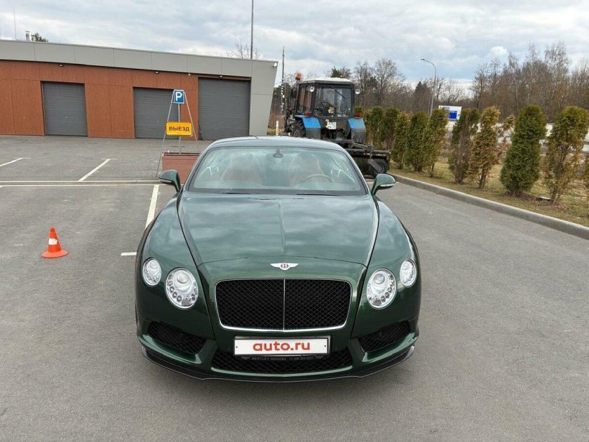 Машина bentley continental gt
