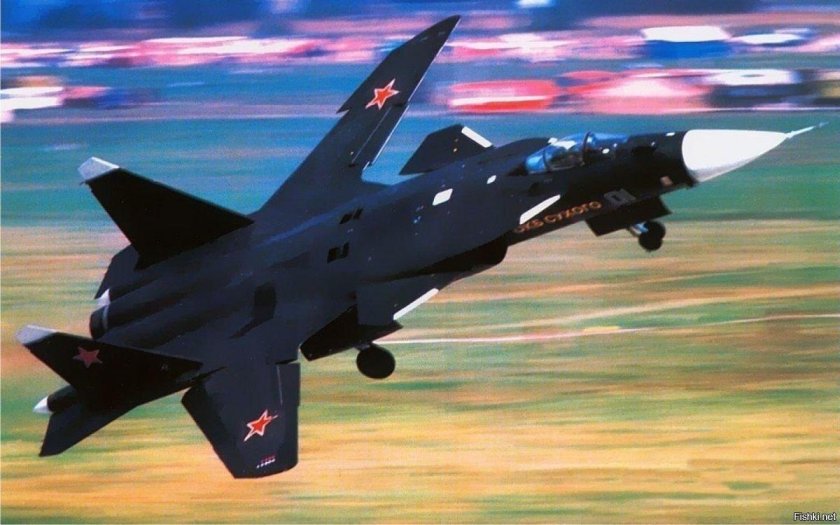 Самолет Беркут Су 47