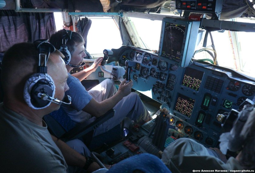 Ил-76 кабина пилотов