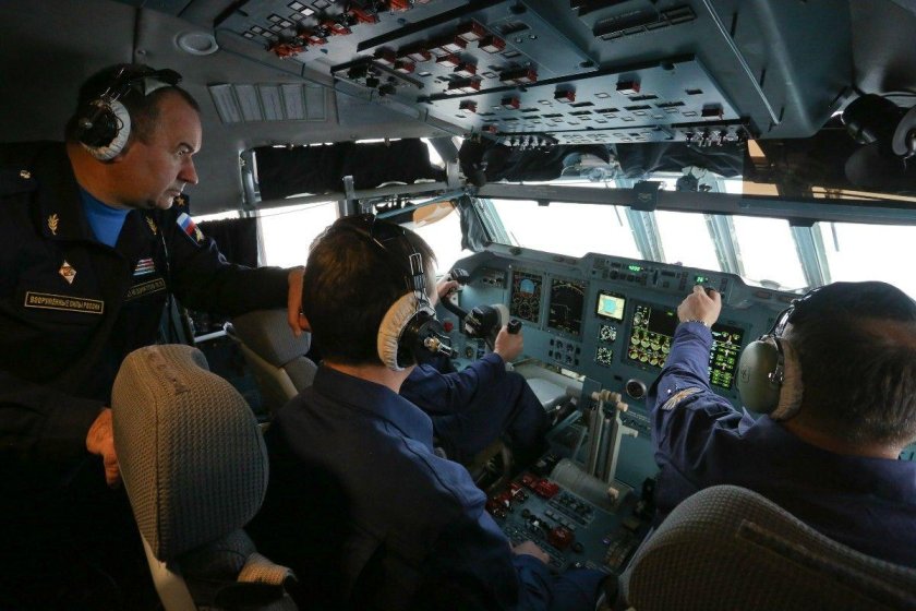 Ил-76 кабина пилотов