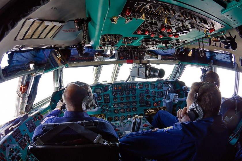 Ил-76 кабина штурмана