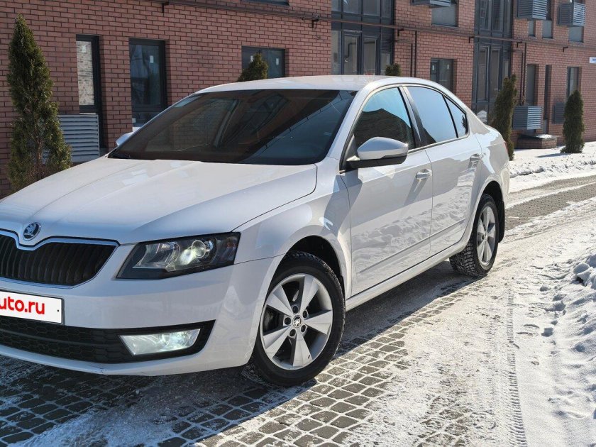 Шкода октавия 2015 белая