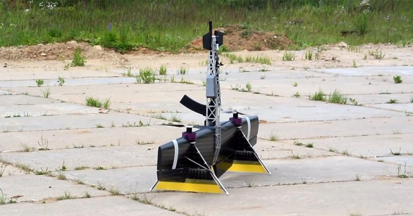 Дрон с автоматом