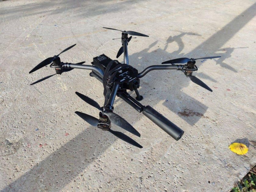 Беспилотник квадрокоптер