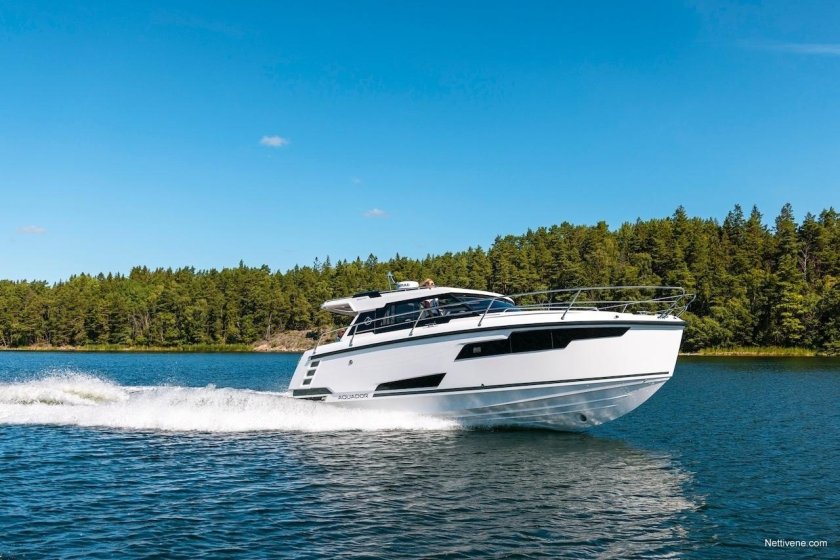 Катер Aquador 32