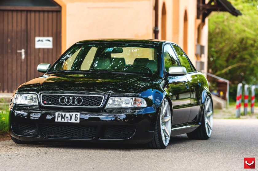 Audi rs4 b5