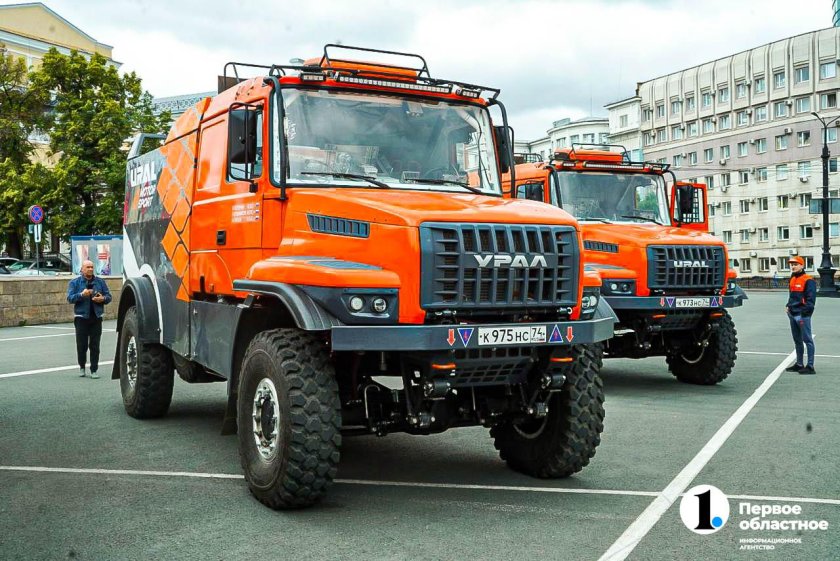 Грузовики урал