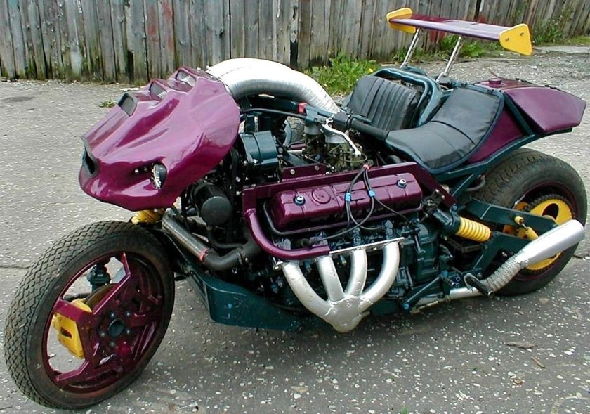 Мотоцикл Урал с двигателем ГАЗ 53