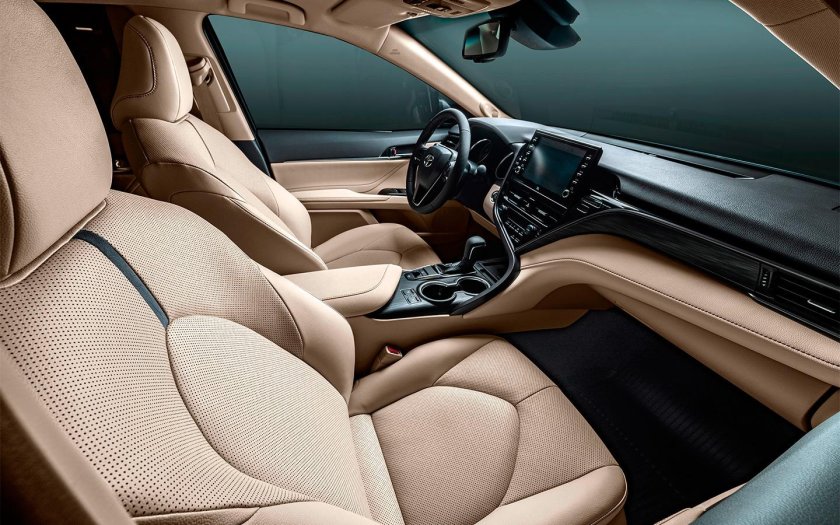 Toyota Camry 2022 салон