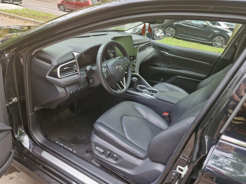 Тойота камри 2023