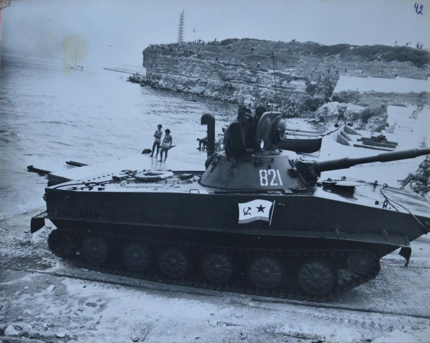 Пт-76б плавающий танк